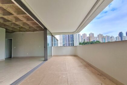 Apartamento 4 quartos no Vale do Sereno com 2 suites e 2 semi-suites. Prédio novo na Rua das Acácias - Ed Lumiar