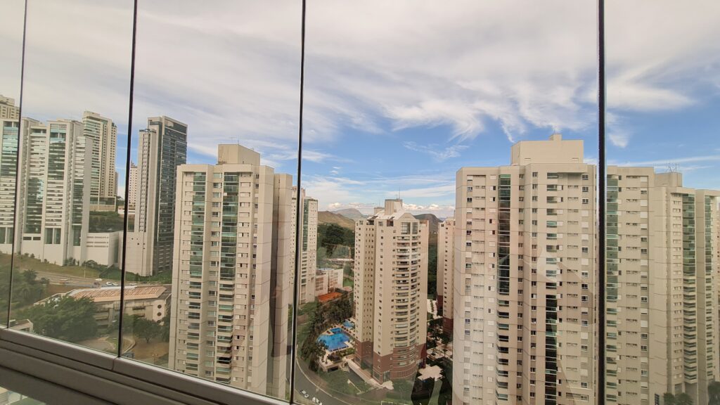 Roscoe Imóveis | Especialistas no Vila da Serra