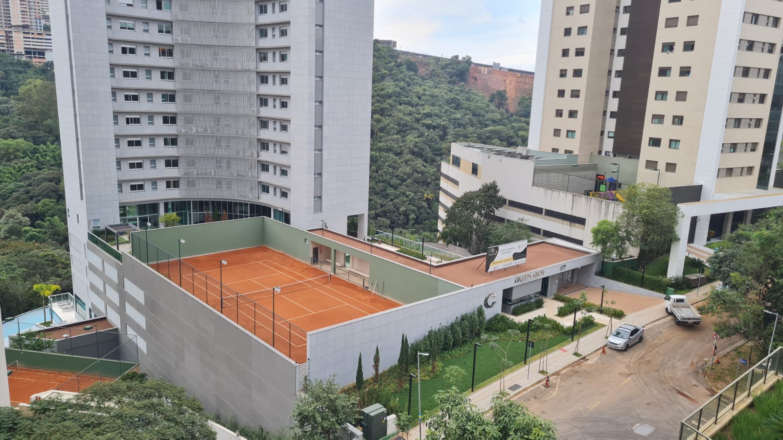 Roscoe Imóveis | Especialistas no Vale do Sereno