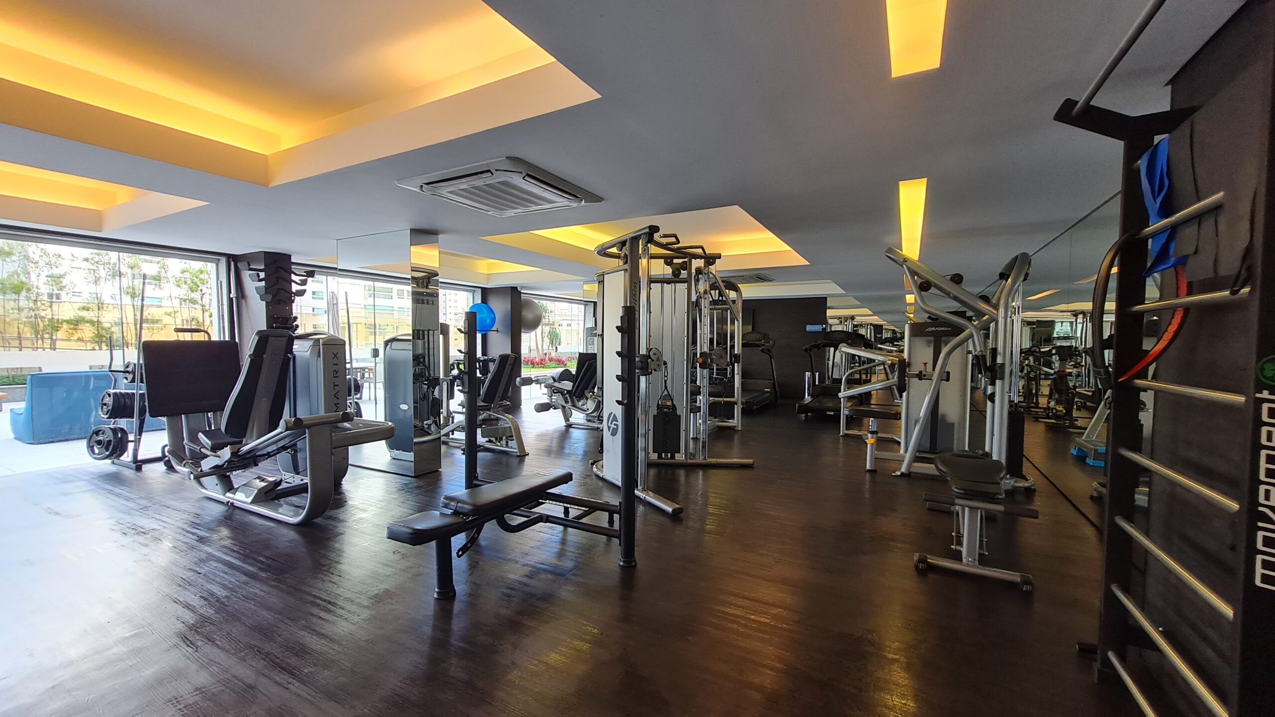 predio com academia completa no vila da serra
