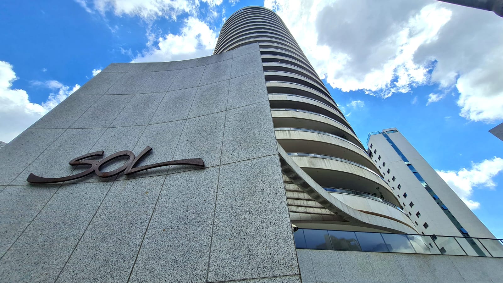 edifício Sol no Vale do Sereno