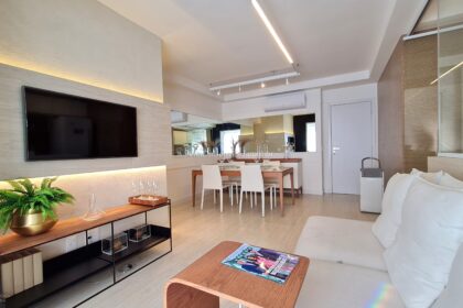 Apartamento mobiliado com 2 quartos a venda no Vila da Serra - Porteira Fechada