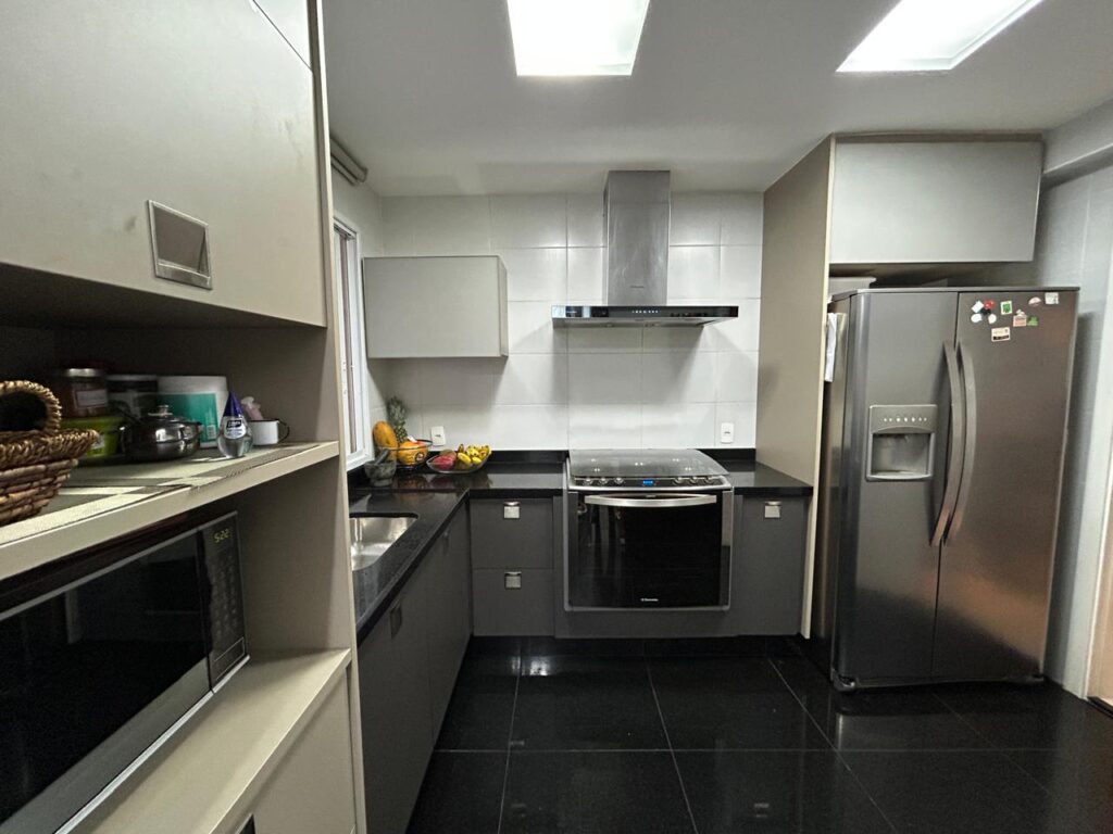 roscoe imobiliaria no vila da serra