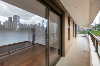 Vale do Sereno - Apartamento novo de 377 m² com 4 suites no Ed Brisa à venda por R$7.250.000,00