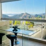 vista para as montanhas