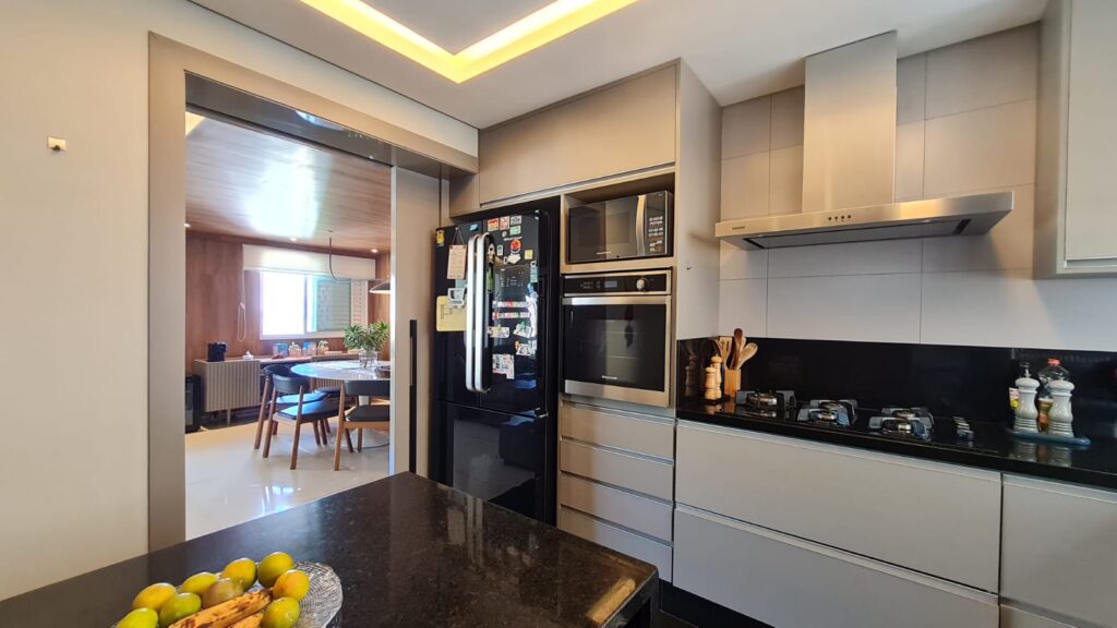 Roscoe Imóveis | Especialistas no Vila da Serra