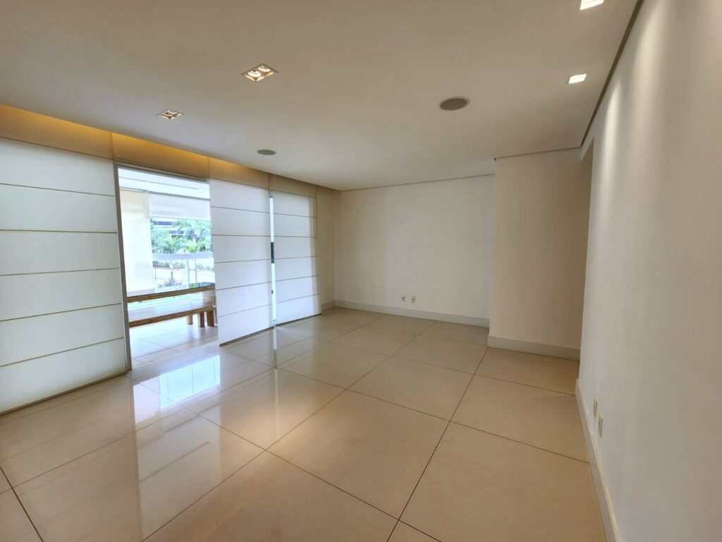 Apartamento à venda na Alameda Oscar Niemeyer 804 vila da serra