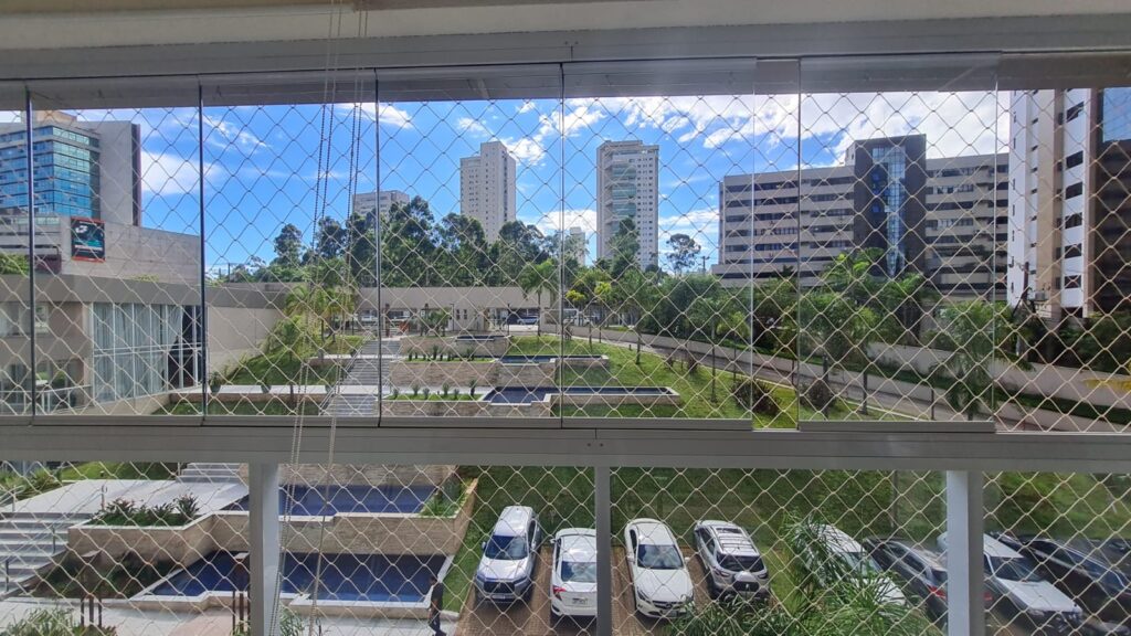 Apartamento à venda na Alameda Oscar Niemeyercom estacionamento para visitandes