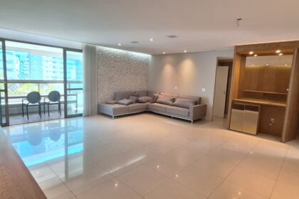 Apartamento no Alameda para quem valoriza planta generosa e endereço de referência