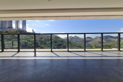 Apartamento com área privativa no Vale do Sereno de 4 quartos