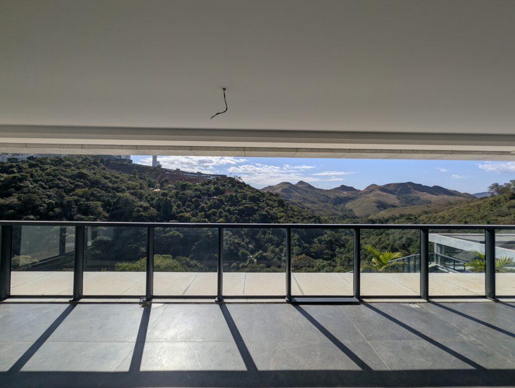 comprar Área privativa no Vale do Sereno de 4 quartos