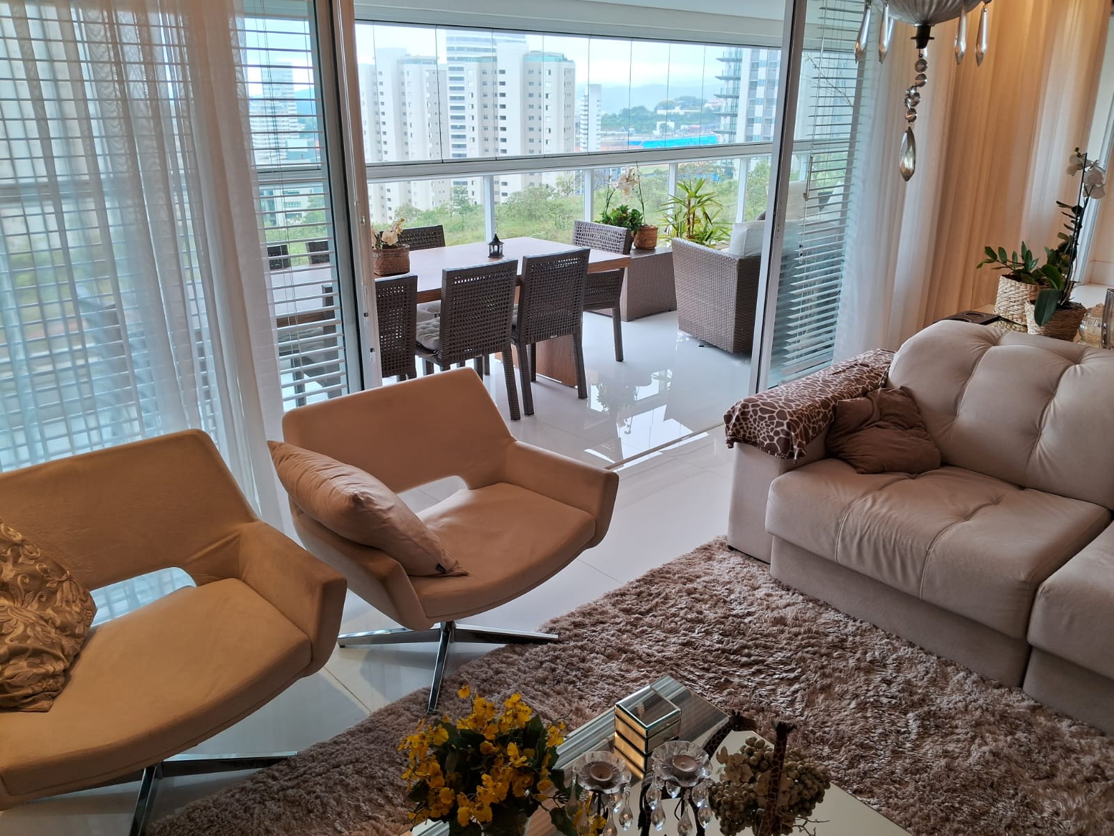 comprar apartamento no vila da serra com 4 suites
