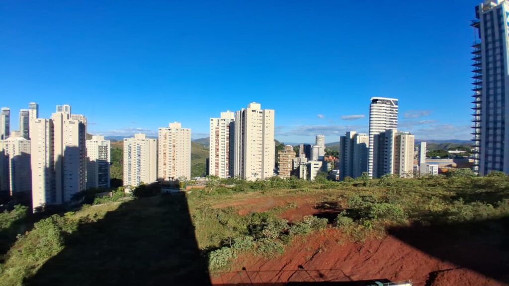Roscoe Imóveis | Especialistas no Vila da Serra