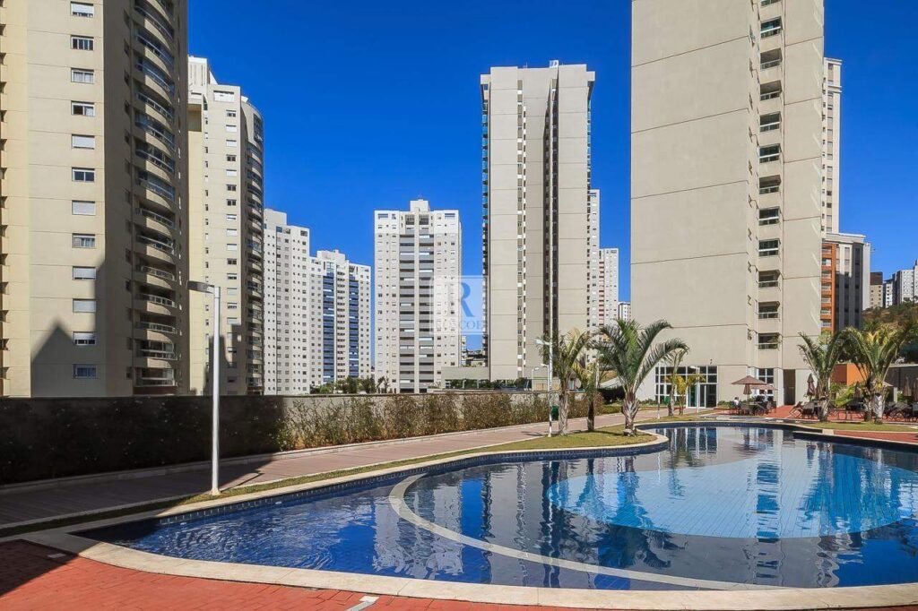 Roscoe Imóveis | Especialistas no Vila da Serra